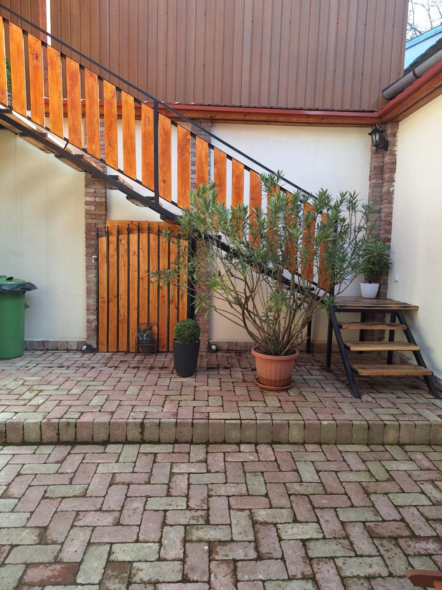 Varfal Apartman II Eger Esterno foto